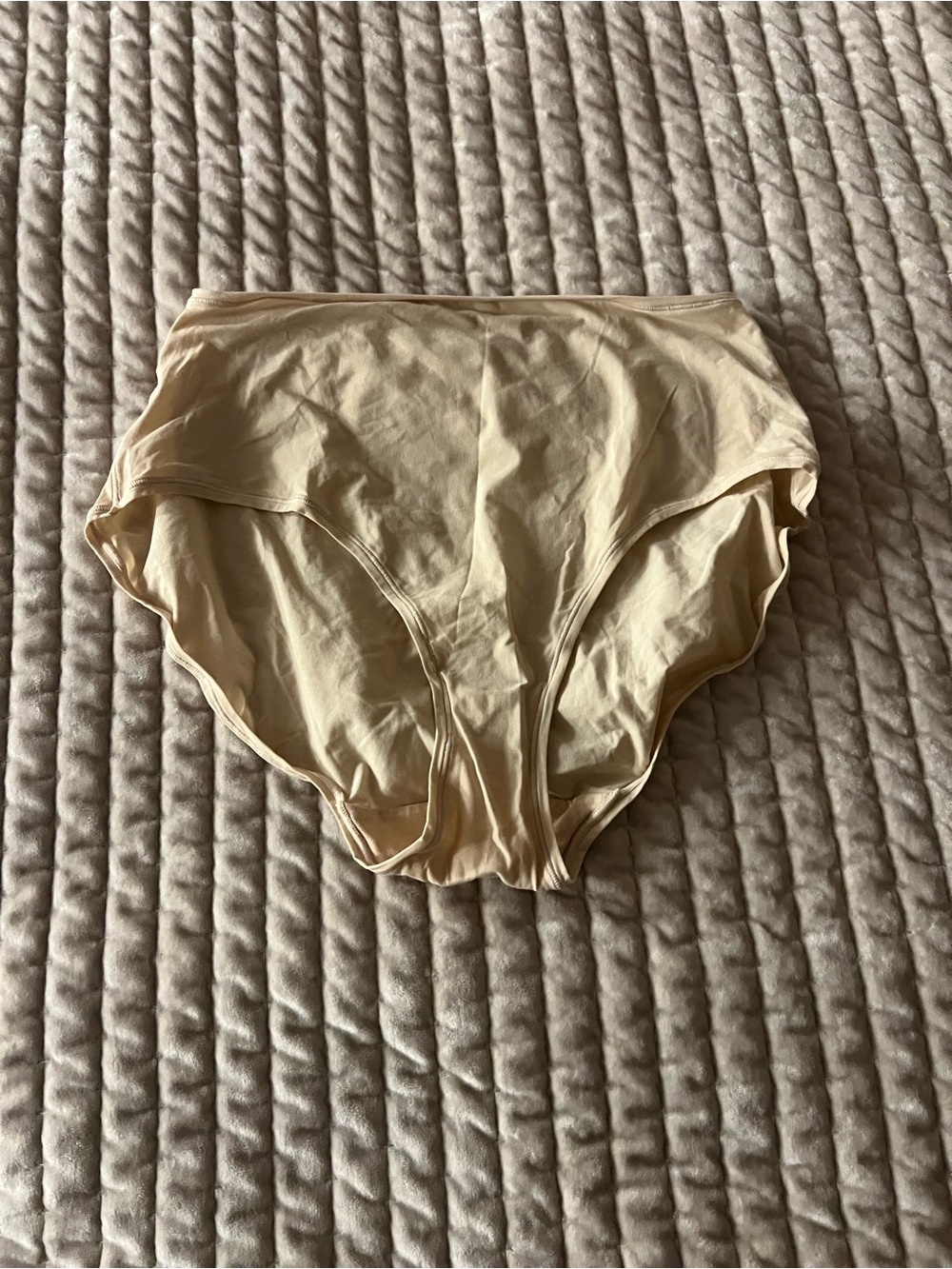 SKIMS High-Rise Briefs - Light Beige